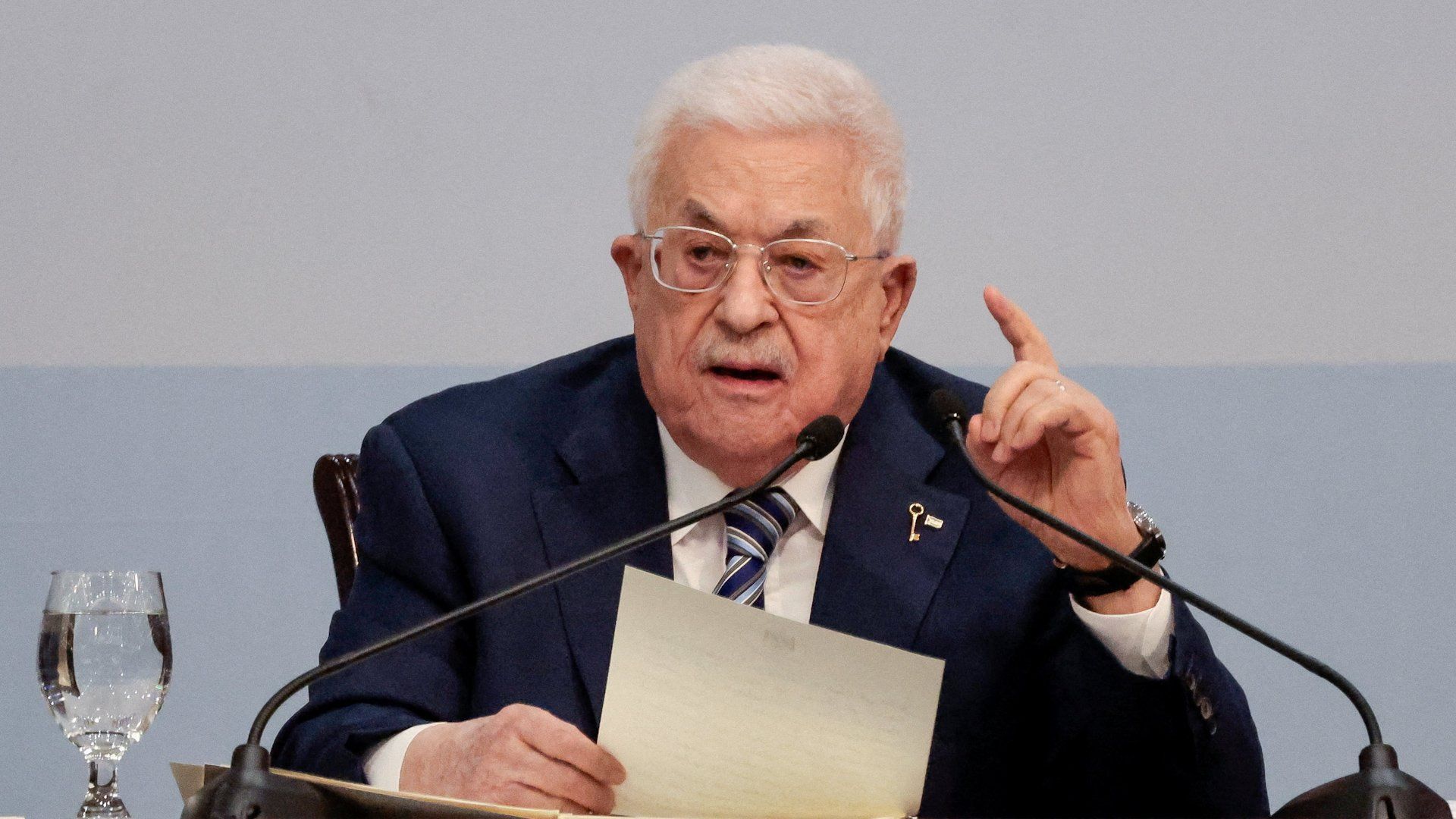 ‘Who will represent us?' Palestinians react to election delay